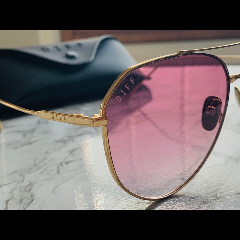 Diff Eyewear Dash Gold/Rose Gradient Sunglasses - image 4
